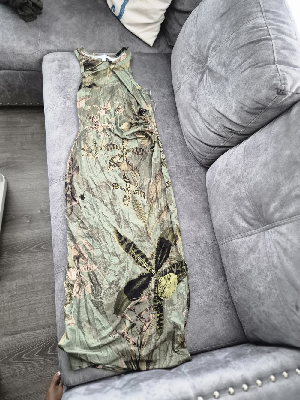 Sleeveless Green Floral Maxi Dress by REISD